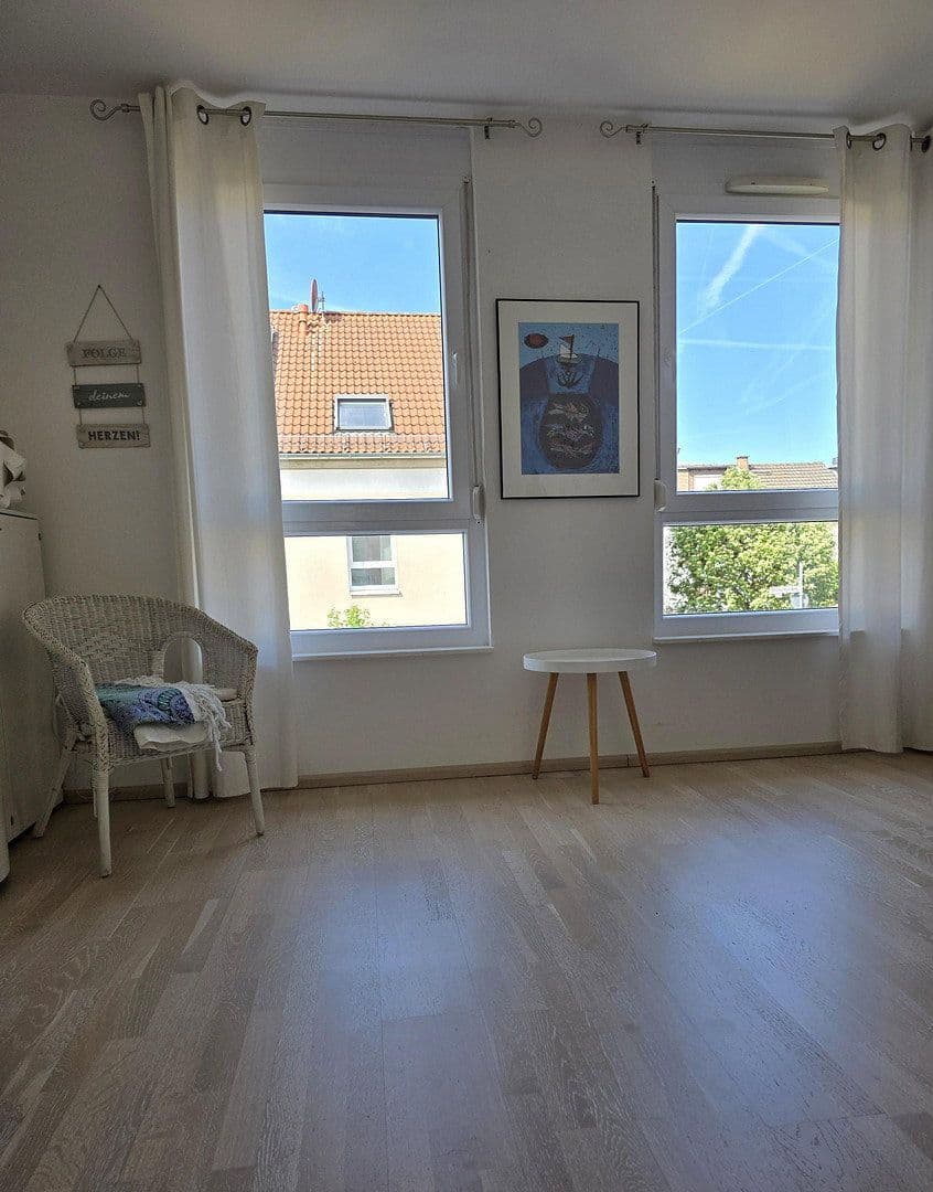 Prodej domu 141 m², pozemek 280 m², Kriftel, Hessen Prodej domu 141 m², pozemek 280 m², Kriftel, Hessen