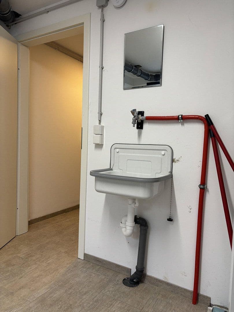 Prodej domu 148 m², pozemek 376 m², Ennepetal, Severní Porýní-Vestfálsko Prodej domu 148 m², pozemek 376 m², Ennepetal, Severní Porýní-Vestfálsko