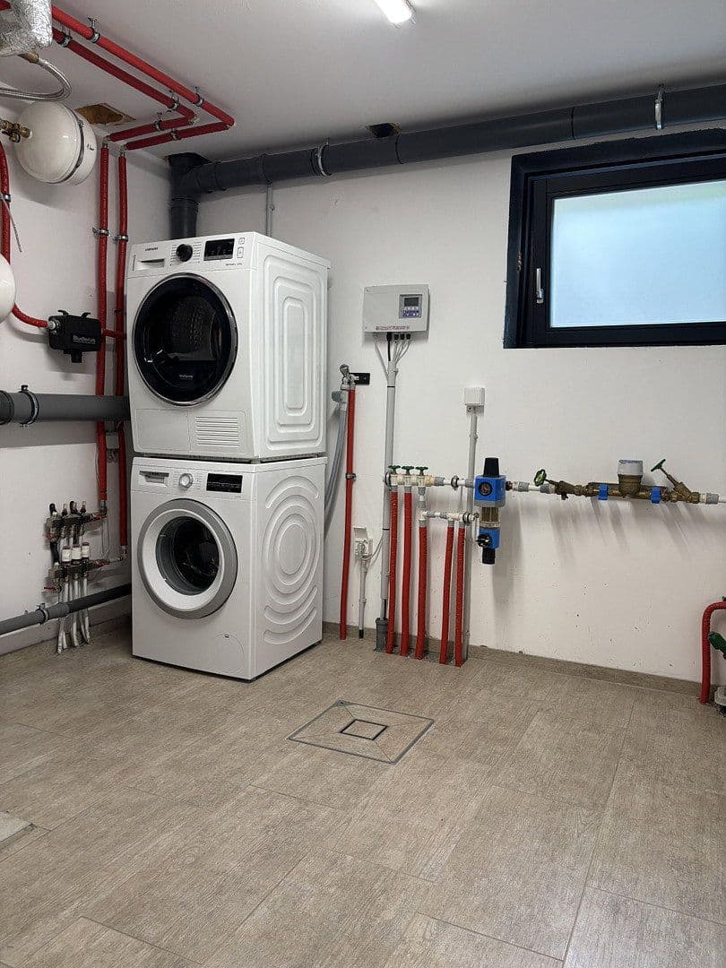Prodej domu 148 m², pozemek 376 m², Ennepetal, Severní Porýní-Vestfálsko Prodej domu 148 m², pozemek 376 m², Ennepetal, Severní Porýní-Vestfálsko