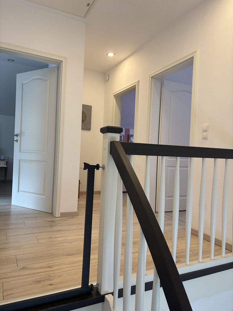 Prodej domu 148 m², pozemek 376 m², Ennepetal, Severní Porýní-Vestfálsko Prodej domu 148 m², pozemek 376 m², Ennepetal, Severní Porýní-Vestfálsko