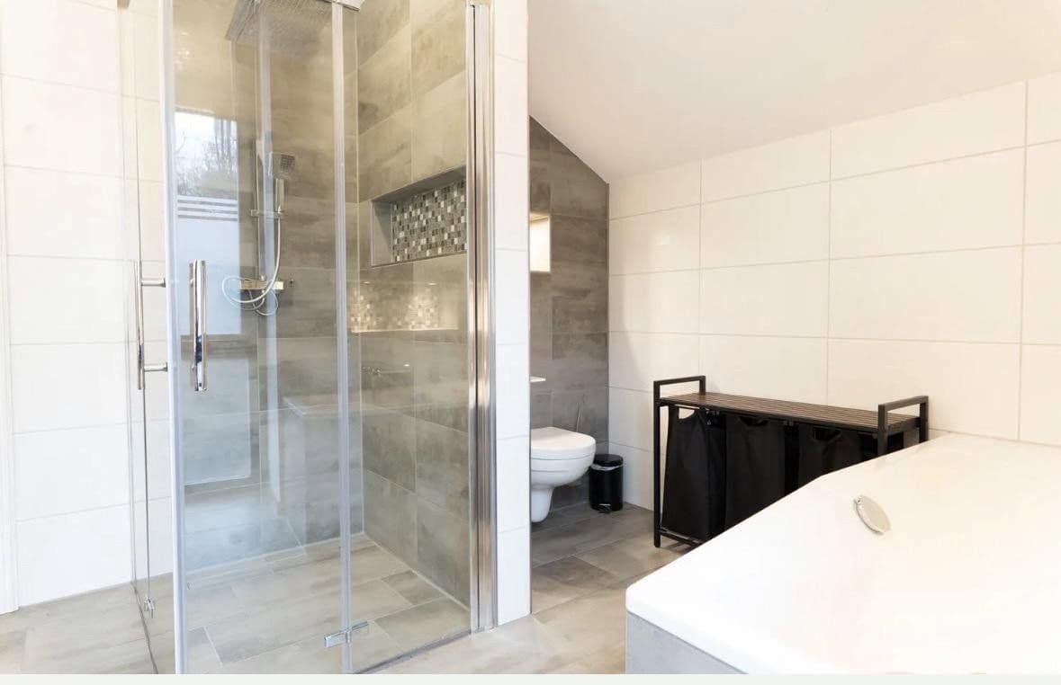 Prodej domu 148 m², pozemek 376 m², Ennepetal, Severní Porýní-Vestfálsko Prodej domu 148 m², pozemek 376 m², Ennepetal, Severní Porýní-Vestfálsko