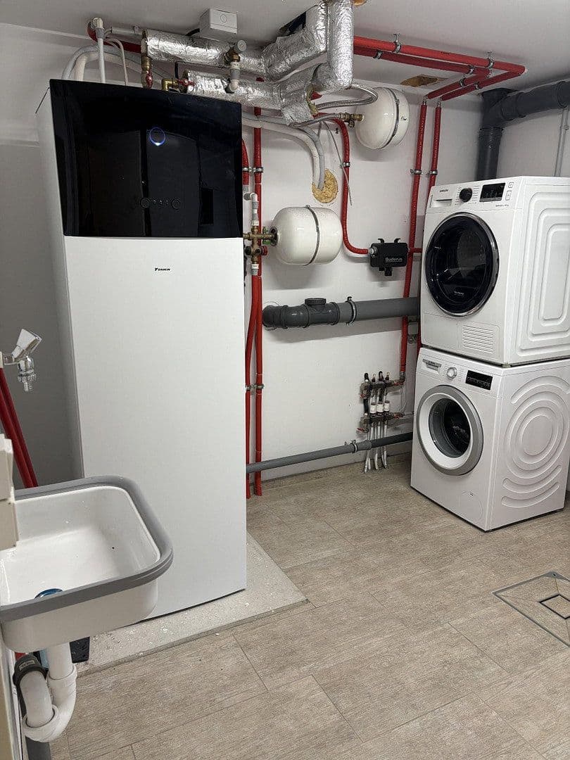 Prodej domu 148 m², pozemek 376 m², Ennepetal, Severní Porýní-Vestfálsko Prodej domu 148 m², pozemek 376 m², Ennepetal, Severní Porýní-Vestfálsko
