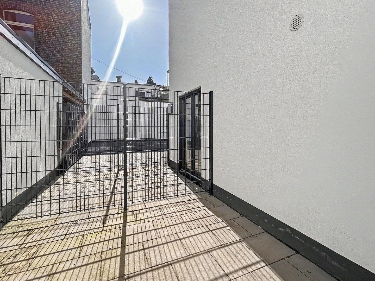 Pronájem bytu 3+1 70 m², Köln, Severní Porýní-Vestfálsko Pronájem bytu 3+1 70 m², Köln, Severní Porýní-Vestfálsko