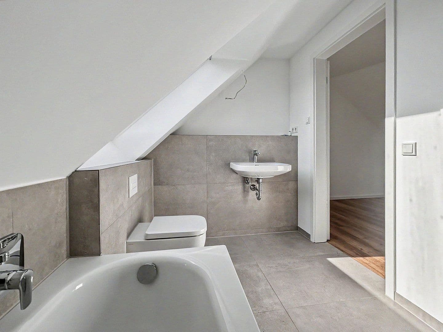 Pronájem bytu 3+1 70 m², Köln, Severní Porýní-Vestfálsko Pronájem bytu 3+1 70 m², Köln, Severní Porýní-Vestfálsko