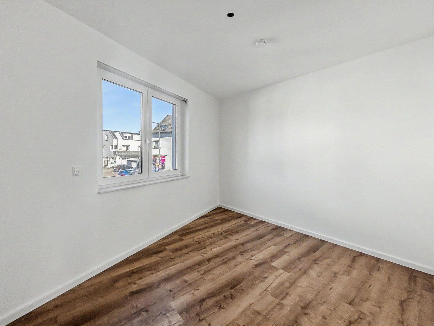 Pronájem bytu 3+1 70 m², Köln, Severní Porýní-Vestfálsko Pronájem bytu 3+1 70 m², Köln, Severní Porýní-Vestfálsko