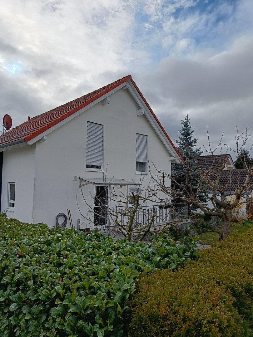 Pronájem domu 127 m², pozemek 475 m², Wiernsheim, Bádensko-Württembersko Pronájem domu 127 m², pozemek 475 m², Wiernsheim, Bádensko-Württembersko