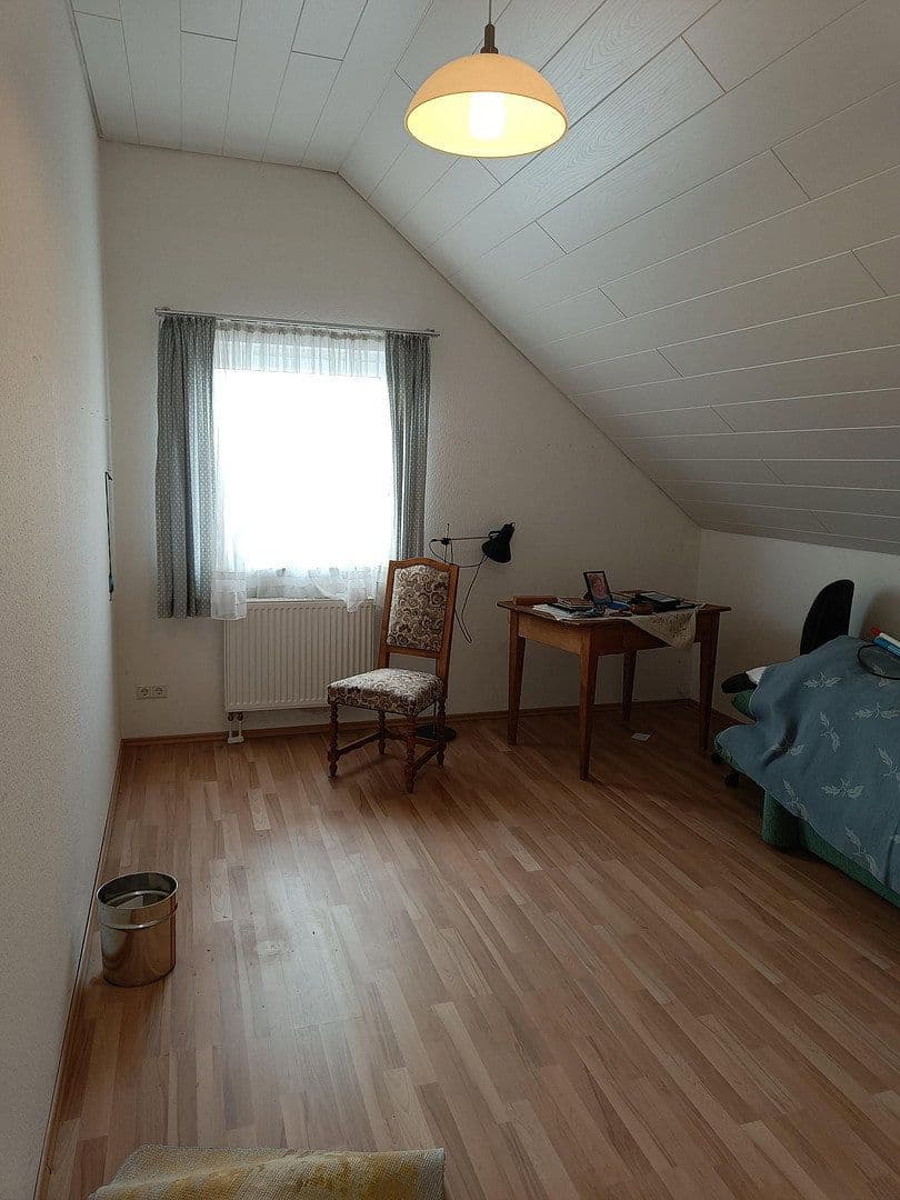 Pronájem domu 127 m², pozemek 475 m², Wiernsheim, Bádensko-Württembersko Pronájem domu 127 m², pozemek 475 m², Wiernsheim, Bádensko-Württembersko