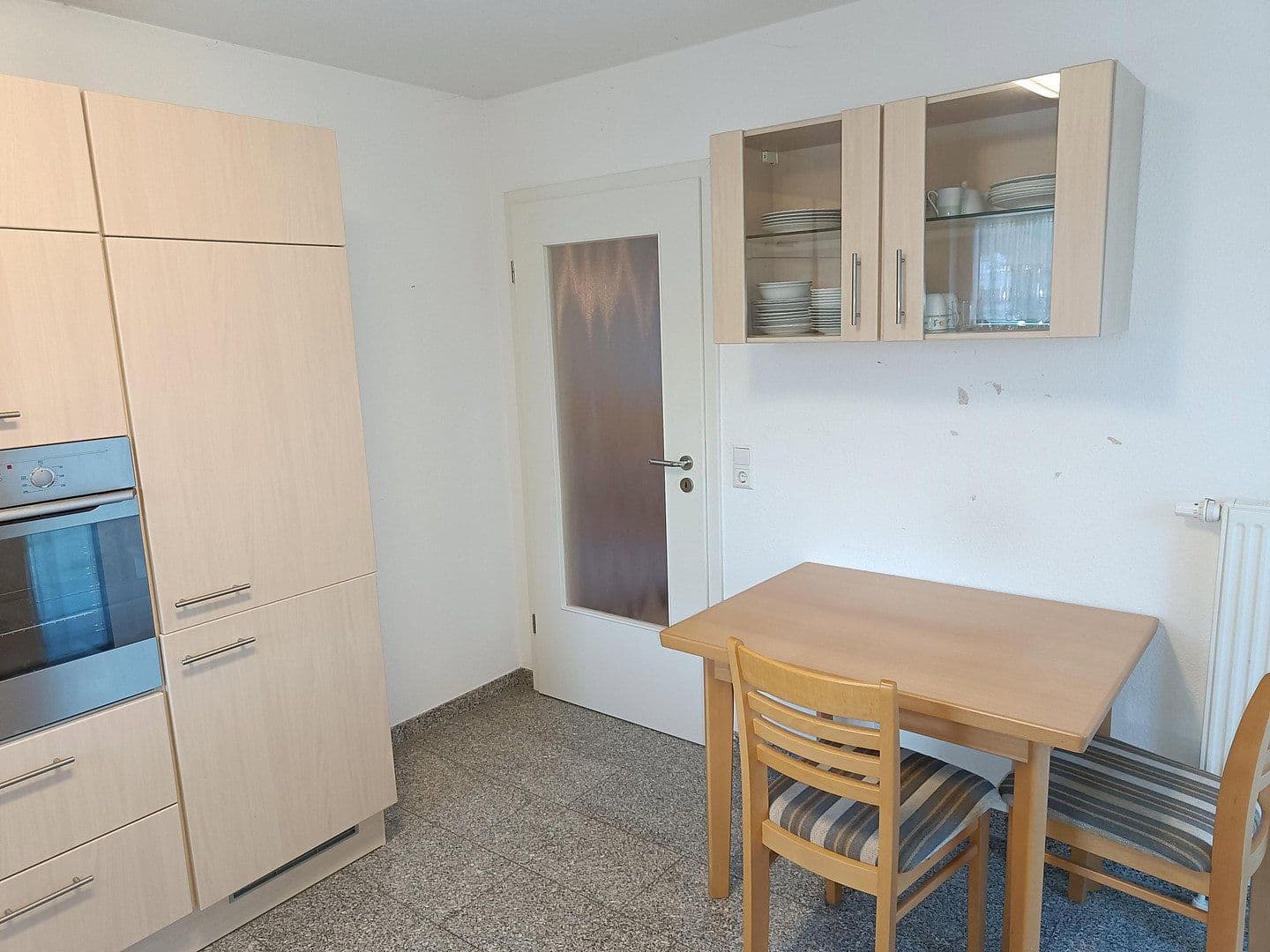 Pronájem domu 127 m², pozemek 475 m², Wiernsheim, Bádensko-Württembersko Pronájem domu 127 m², pozemek 475 m², Wiernsheim, Bádensko-Württembersko