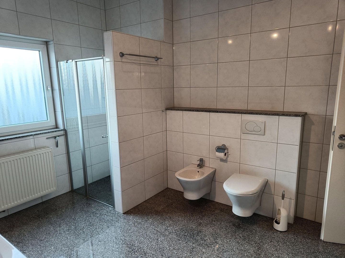 Pronájem domu 127 m², pozemek 475 m², Wiernsheim, Bádensko-Württembersko Pronájem domu 127 m², pozemek 475 m², Wiernsheim, Bádensko-Württembersko