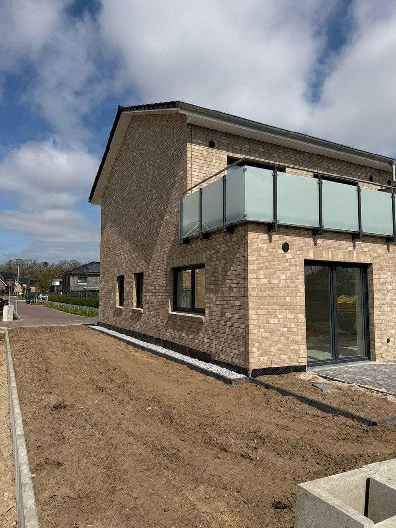 Pronájem domu 124 m², pozemek 220 m², Trensenweg 10, Verden (Aller), Dolní Sasko Pronájem domu 124 m², pozemek 220 m², Trensenweg 10, Verden (Aller), Dolní Sasko