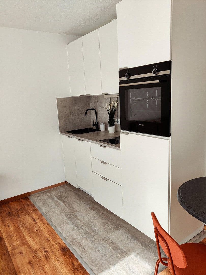 Pronájem bytu 1+1 27 m², Schnieglinger Str 276, Nürnberg, Bavorsko Pronájem bytu 1+1 27 m², Schnieglinger Str 276, Nürnberg, Bavorsko