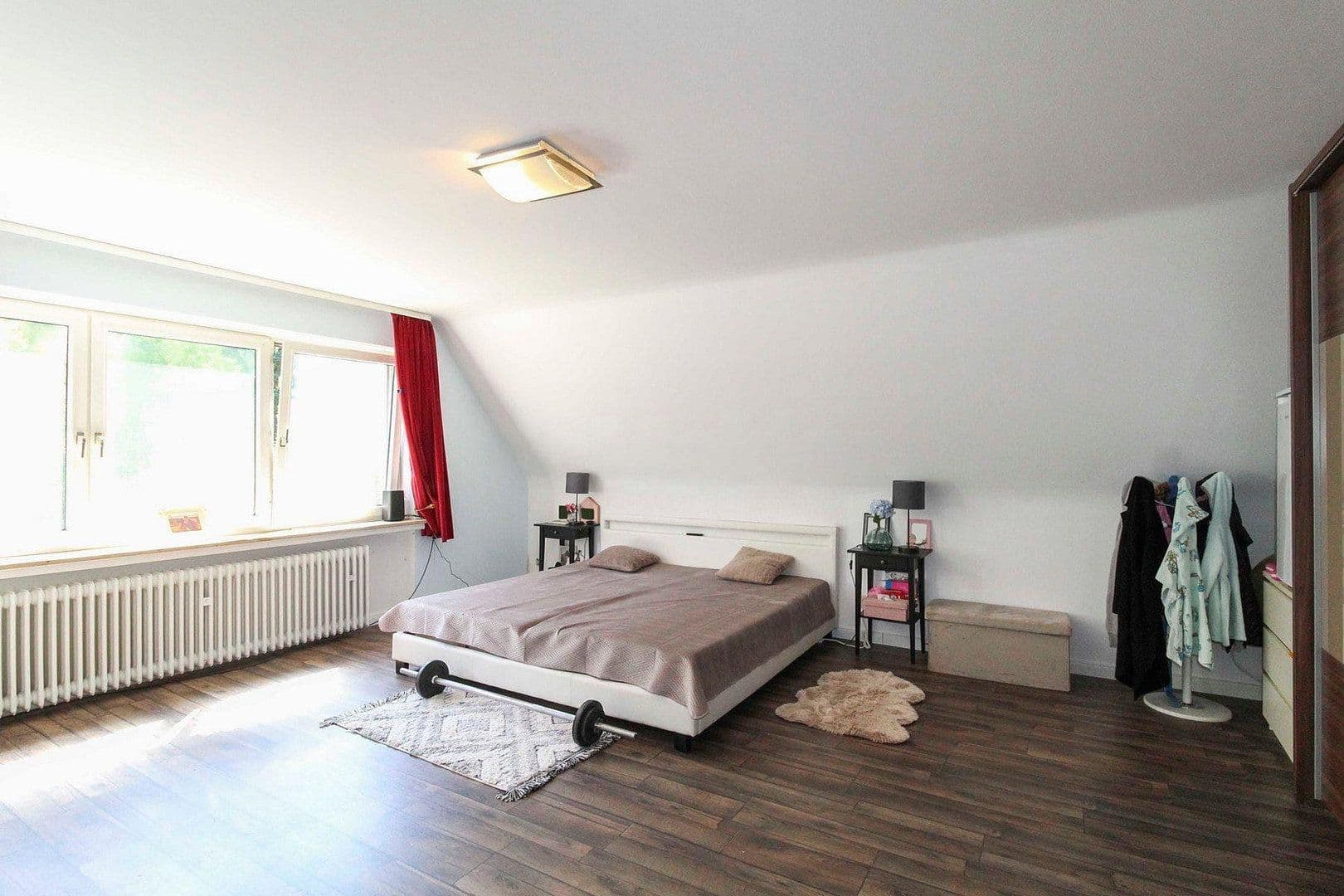 Pronájem domu 212 m², pozemek 1.500 m², Suderburg, Dolní Sasko Pronájem domu 212 m², pozemek 1.500 m², Suderburg, Dolní Sasko