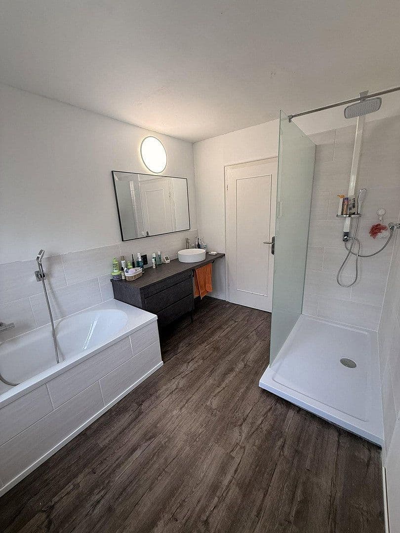 Pronájem domu 212 m², pozemek 1.500 m², Suderburg, Dolní Sasko Pronájem domu 212 m², pozemek 1.500 m², Suderburg, Dolní Sasko