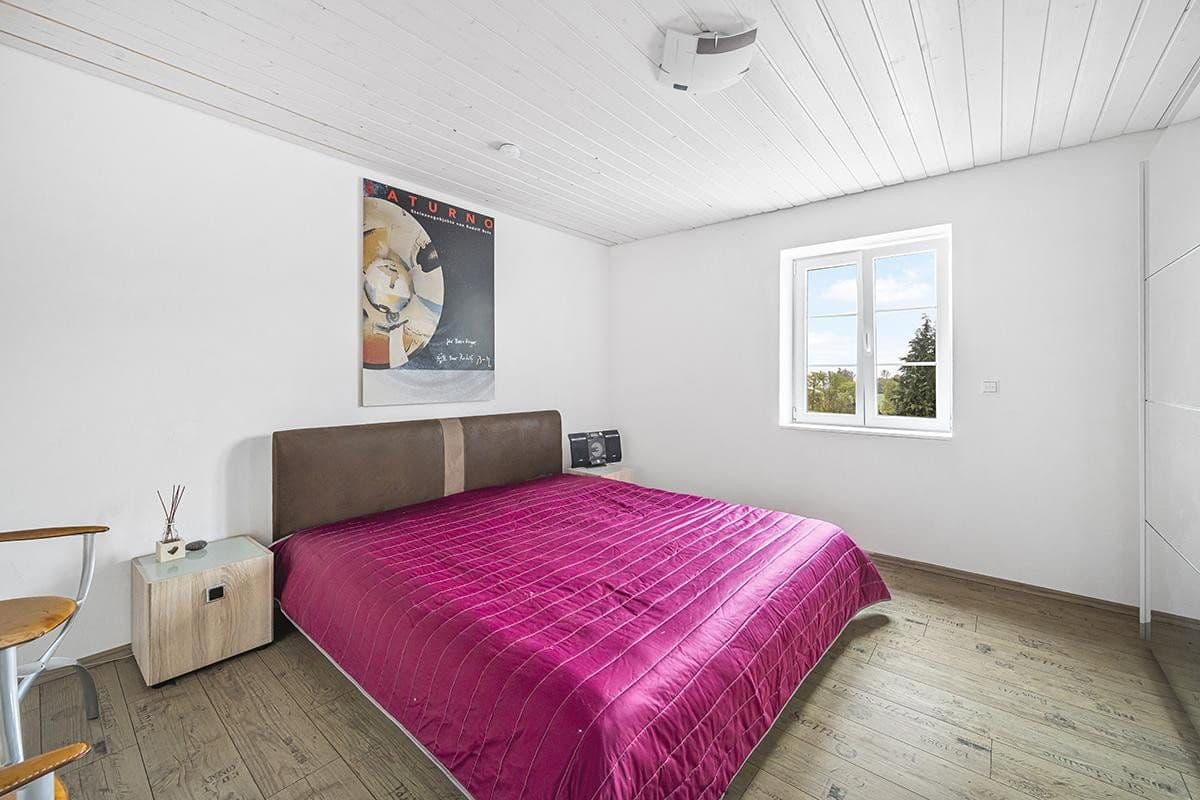 Prodej domu 270 m², pozemek 9.241 m², Stühlingen, Bádensko-Württembersko Prodej domu 270 m², pozemek 9.241 m², Stühlingen, Bádensko-Württembersko