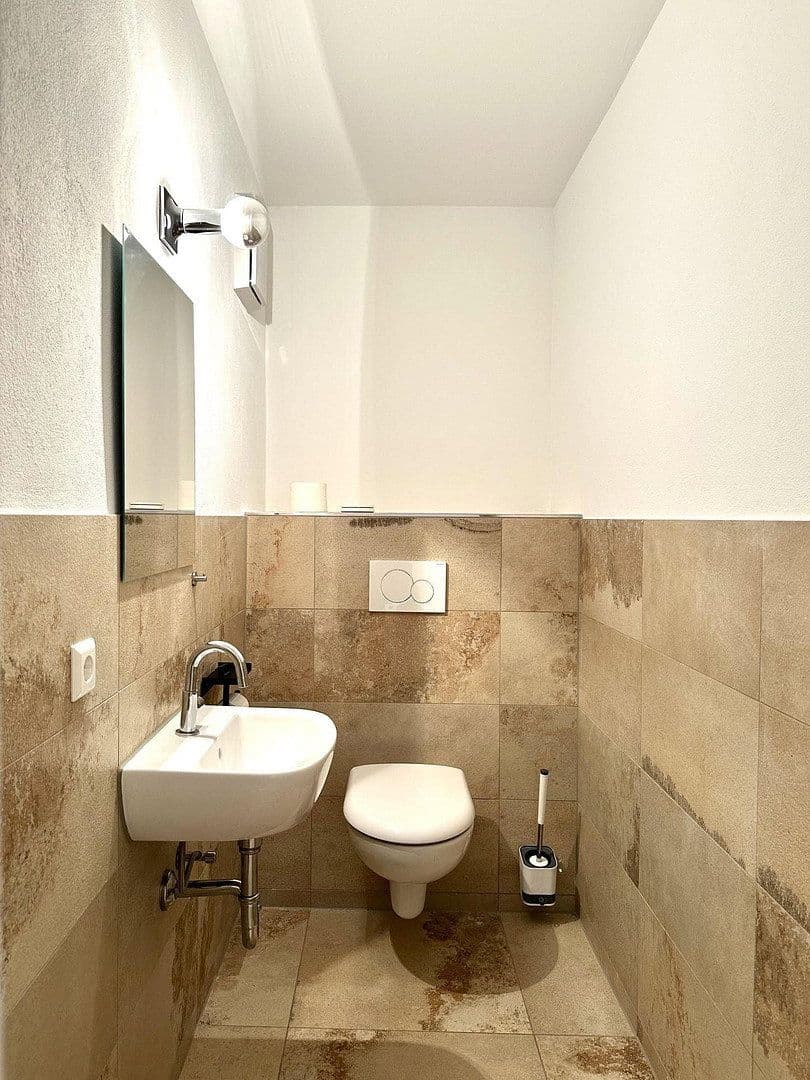 Pronájem bytu 3+kk 115 m², Göppingen, Bádensko-Württembersko Pronájem bytu 3+kk 115 m², Göppingen, Bádensko-Württembersko