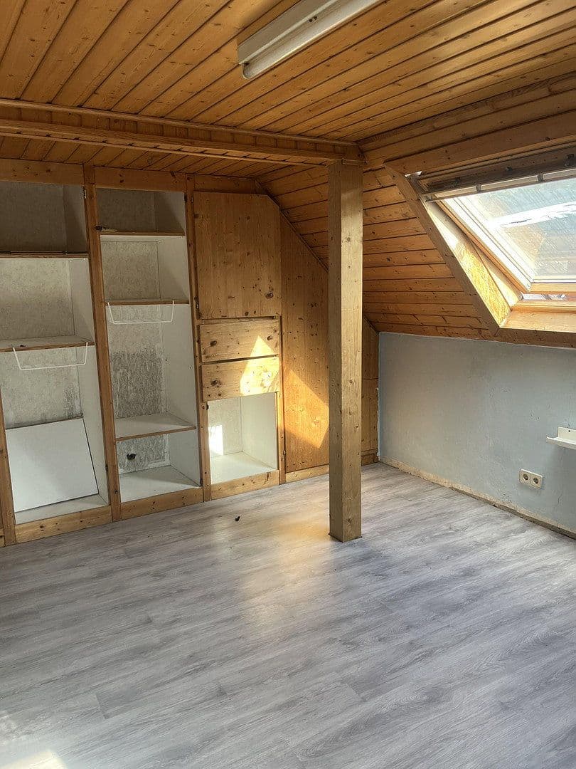 Pronájem bytu 3+1 102 m², Dorf Str.36, Löf, Porýní-Falc Pronájem bytu 3+1 102 m², Dorf Str.36, Löf, Porýní-Falc