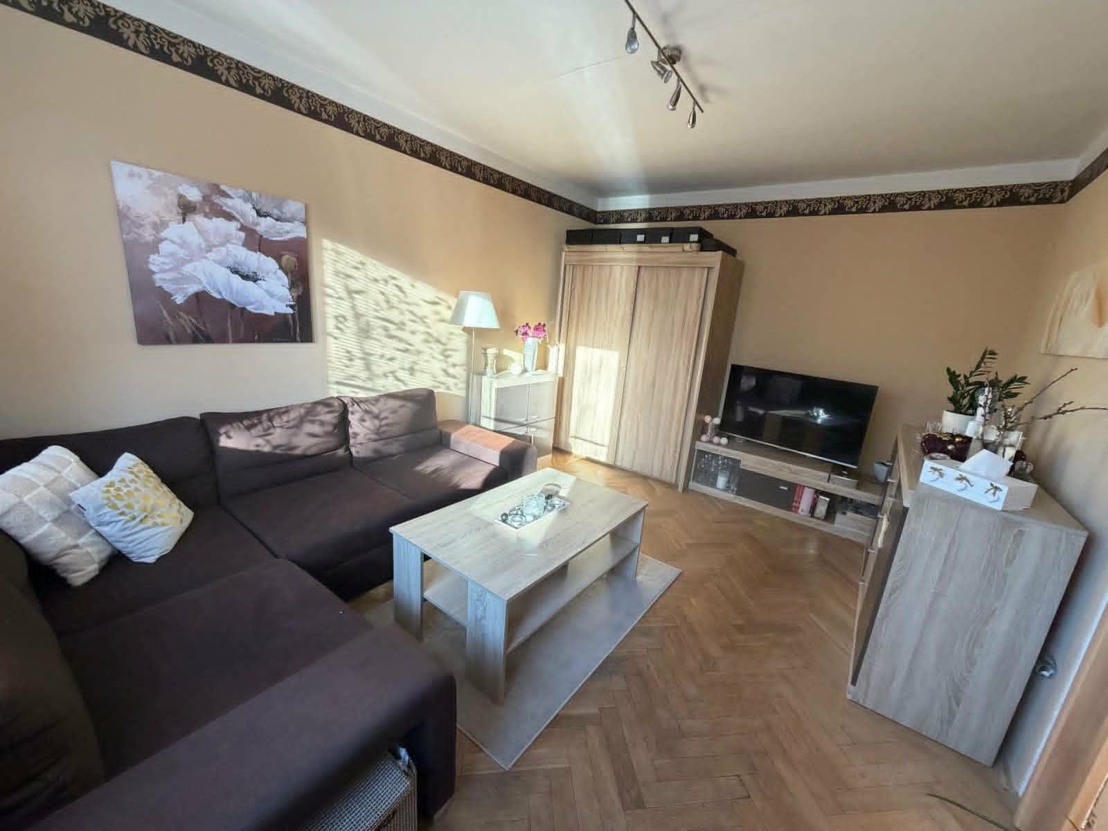Pronájem bytu 2+kk 37 m², Maďarská, Karlovy Vary, Karlovarský kraj Pronájem bytu 2+kk 37 m², Maďarská, Karlovy Vary, Karlovarský kraj