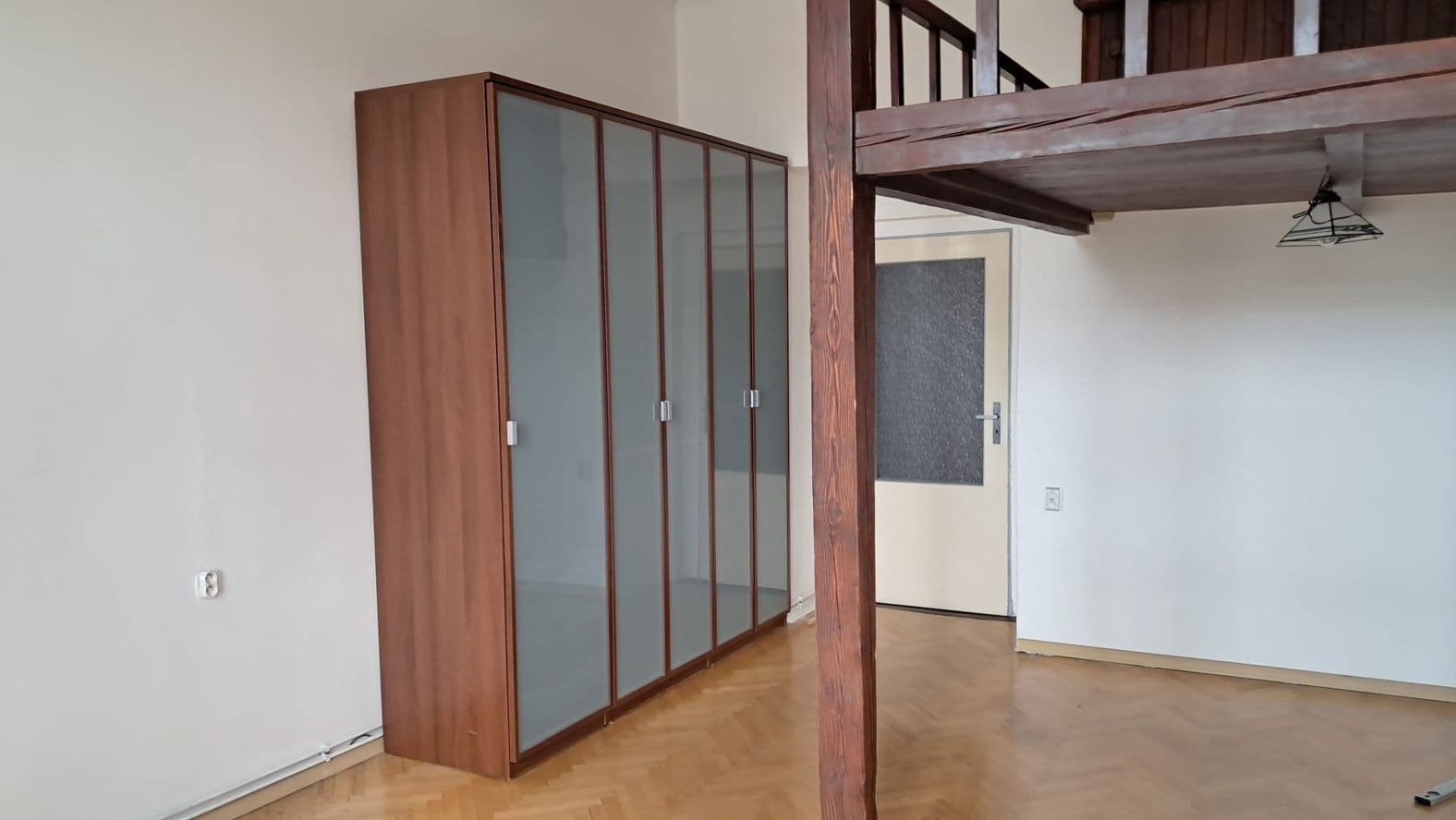 Pronájem bytu 2+kk 56 m², Strojnická, Praha, Praha Pronájem bytu 2+kk 56 m², Strojnická, Praha, Praha