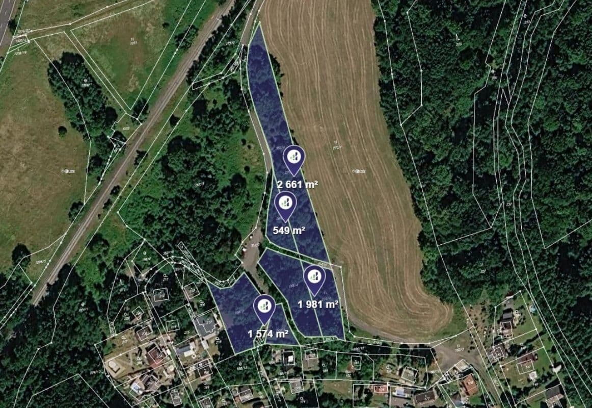 Prodej pozemku 6.765 m², Velké Chvojno, Ústecký kraj Prodej pozemku 6.765 m², Velké Chvojno, Ústecký kraj