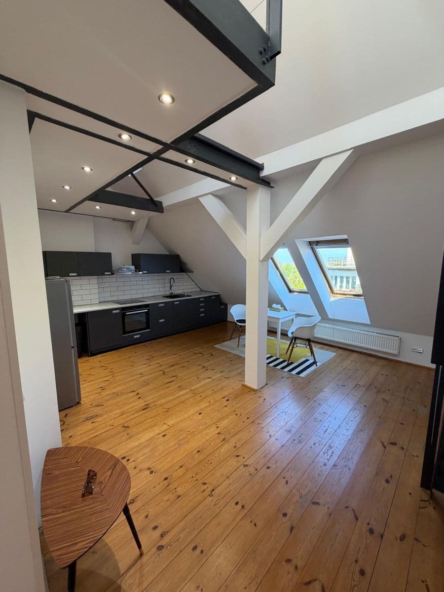 Pronájem bytu 2+kk 45 m², náměstí Jiřího z Lobkovic, Praha, Praha Pronájem bytu 2+kk 45 m², náměstí Jiřího z Lobkovic, Praha, Praha