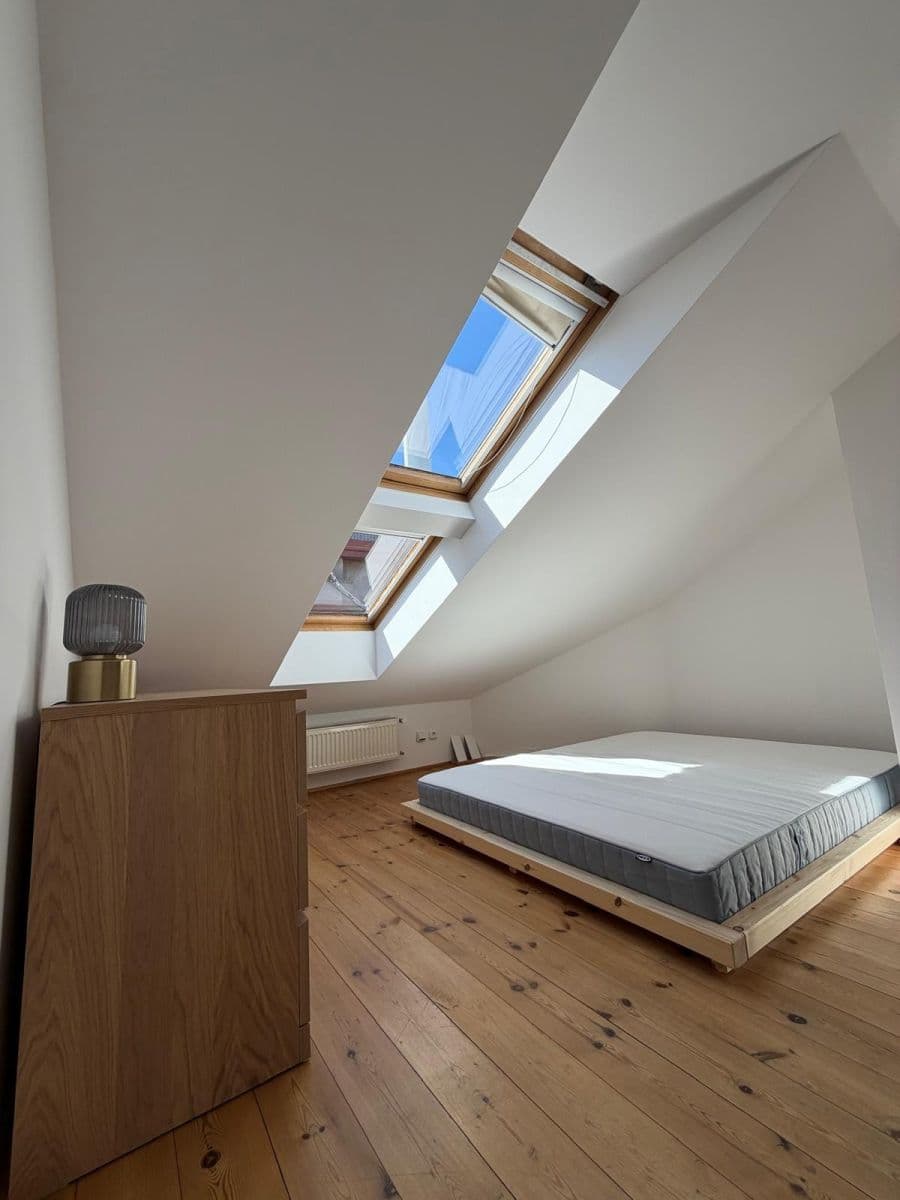 Pronájem bytu 2+kk 45 m², náměstí Jiřího z Lobkovic, Praha, Praha Pronájem bytu 2+kk 45 m², náměstí Jiřího z Lobkovic, Praha, Praha