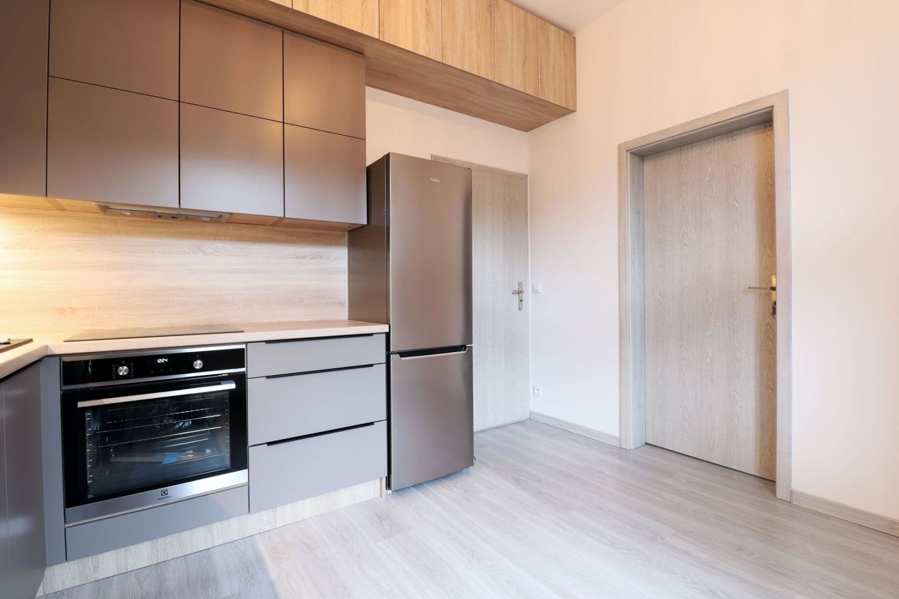 Pronájem bytu 1+1 31 m², Košická, Praha, Praha Pronájem bytu 1+1 31 m², Košická, Praha, Praha