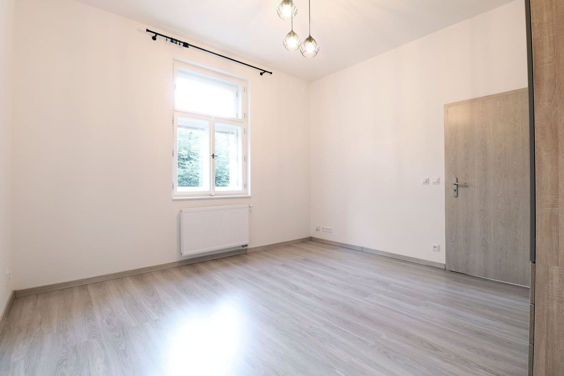 Pronájem bytu 1+1 31 m², Košická, Praha, Praha Pronájem bytu 1+1 31 m², Košická, Praha, Praha