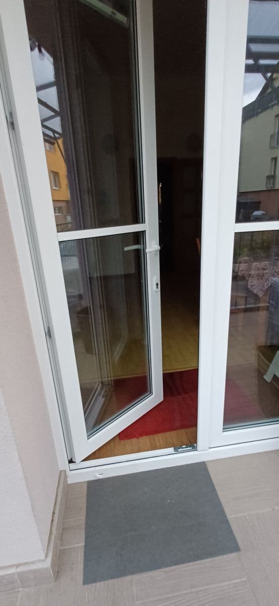 Pronájem bytu 2+kk 65 m², Jana Morávka, Jílové u Prahy, Středočeský kraj Pronájem bytu 2+kk 65 m², Jana Morávka, Jílové u Prahy, Středočeský kraj