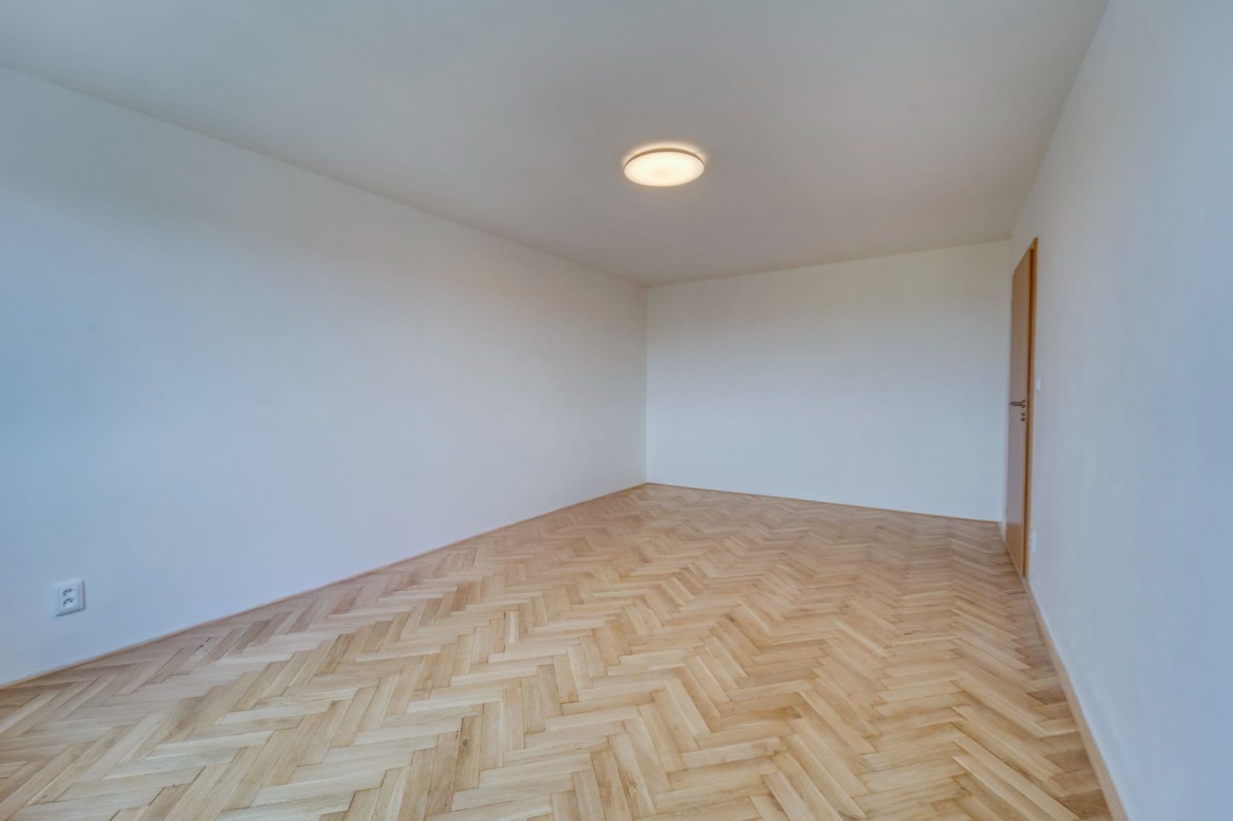 Pronájem bytu 1+1 42 m², Pod Nemocnicí, Klatovy, Plzeňský kraj Pronájem bytu 1+1 42 m², Pod Nemocnicí, Klatovy, Plzeňský kraj