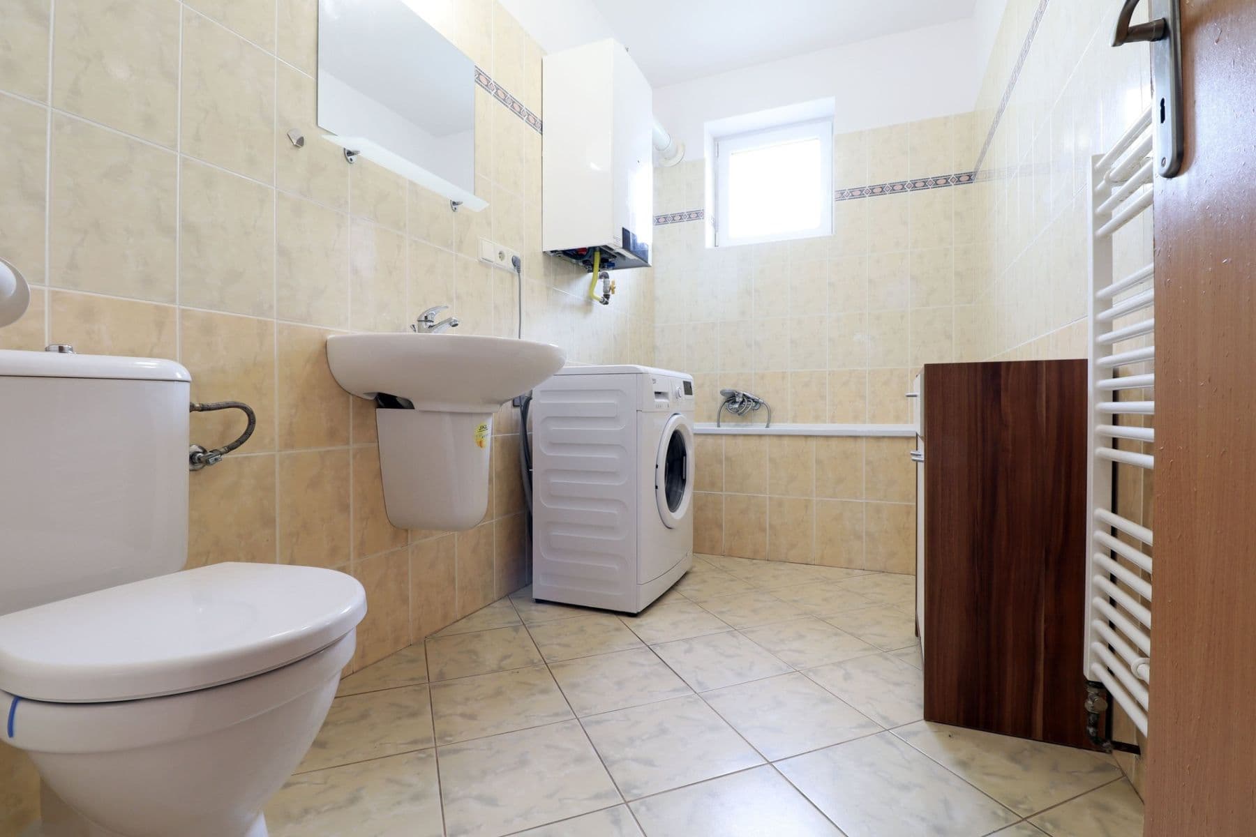 Pronájem bytu 2+kk 54 m², Revoluční, Šestajovice, Středočeský kraj Pronájem bytu 2+kk 54 m², Revoluční, Šestajovice, Středočeský kraj