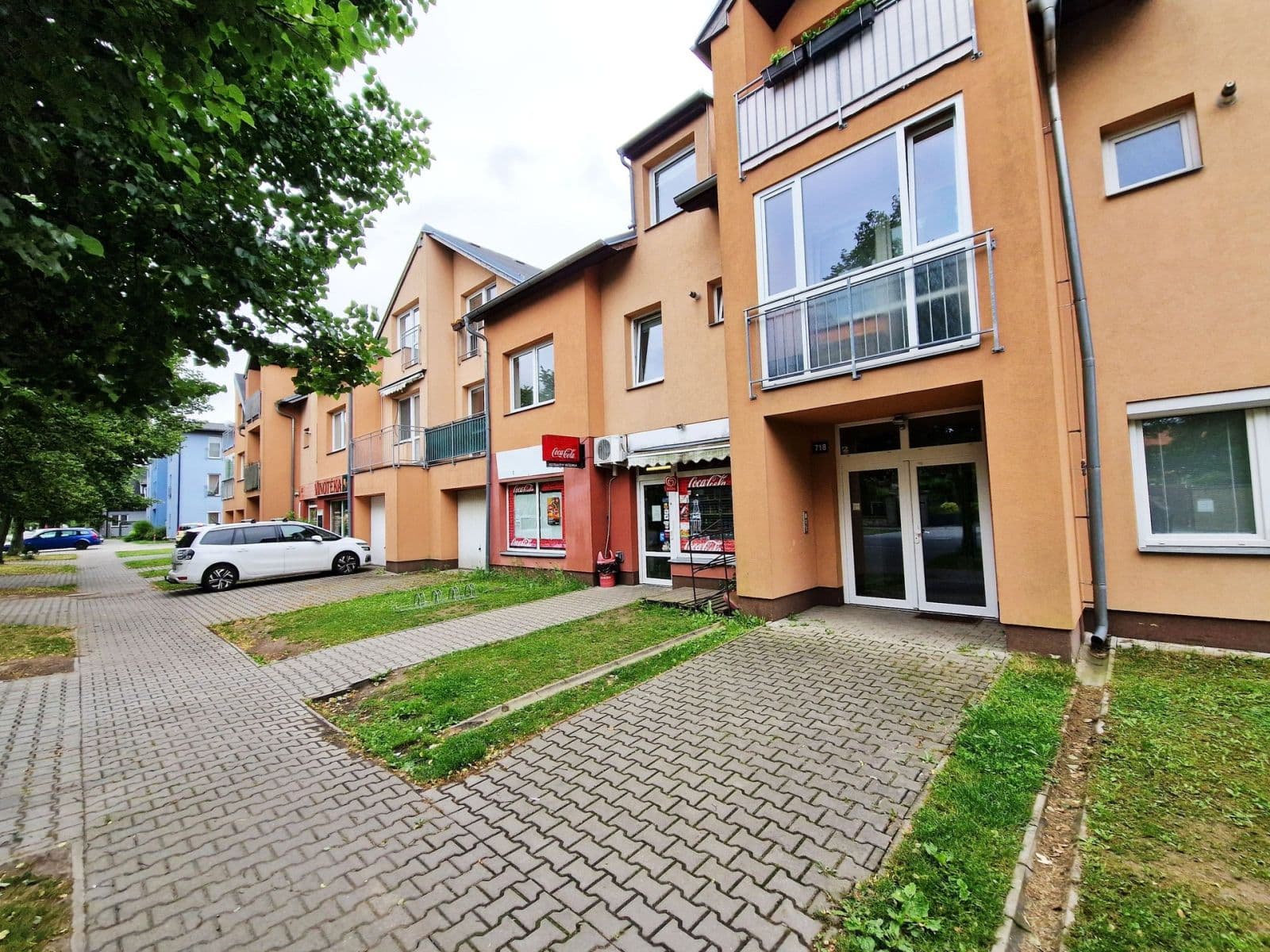 Pronájem bytu 2+kk 54 m², Revoluční, Šestajovice, Středočeský kraj Pronájem bytu 2+kk 54 m², Revoluční, Šestajovice, Středočeský kraj