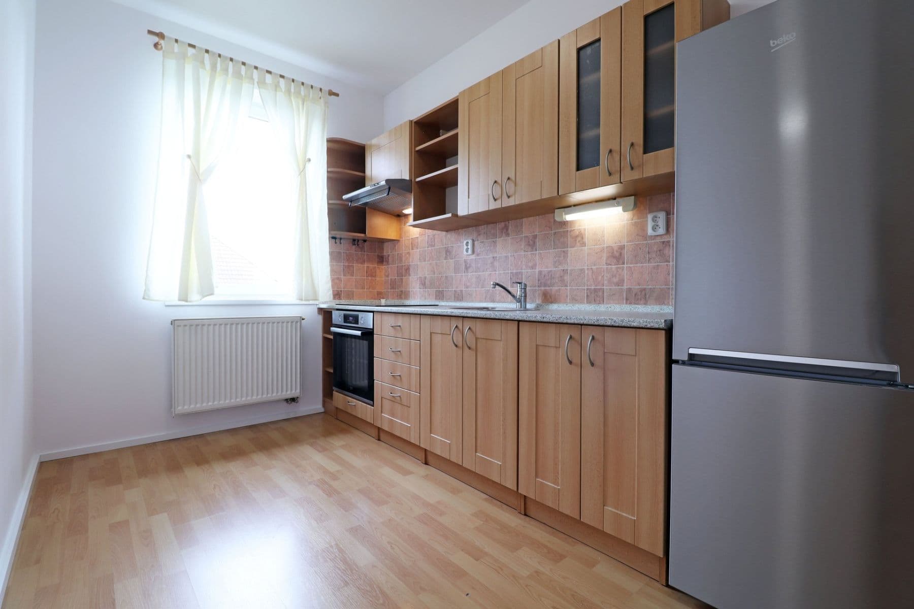 Pronájem bytu 2+kk 54 m², Revoluční, Šestajovice, Středočeský kraj Pronájem bytu 2+kk 54 m², Revoluční, Šestajovice, Středočeský kraj