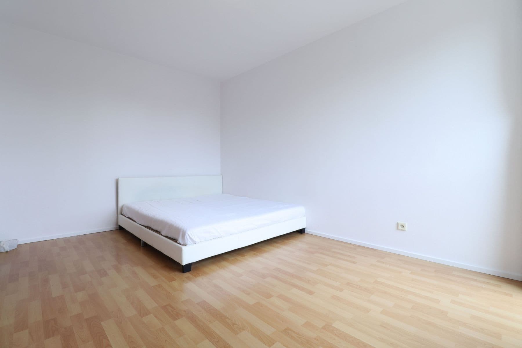 Pronájem bytu 2+kk 54 m², Revoluční, Šestajovice, Středočeský kraj Pronájem bytu 2+kk 54 m², Revoluční, Šestajovice, Středočeský kraj