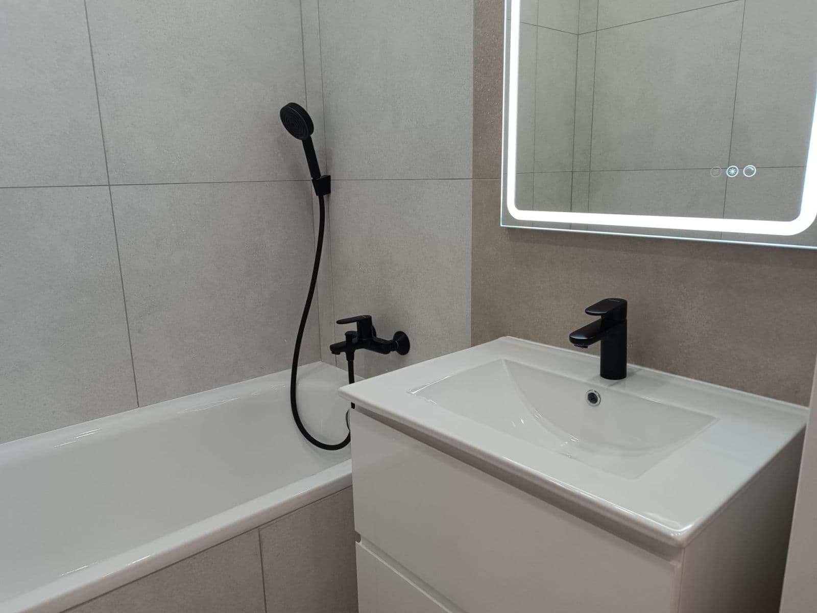 Prodej bytu 2+1 58 m², Souběžná, Brno, Jihomoravský kraj Prodej bytu 2+1 58 m², Souběžná, Brno, Jihomoravský kraj