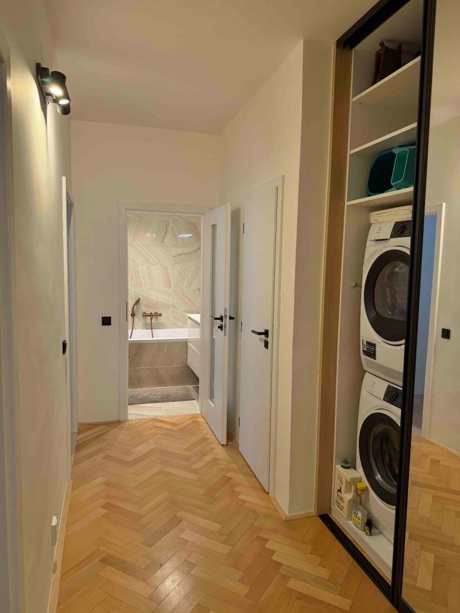 Pronájem bytu 2+1 58 m², Šumavská, Brno, Jihomoravský kraj Pronájem bytu 2+1 58 m², Šumavská, Brno, Jihomoravský kraj