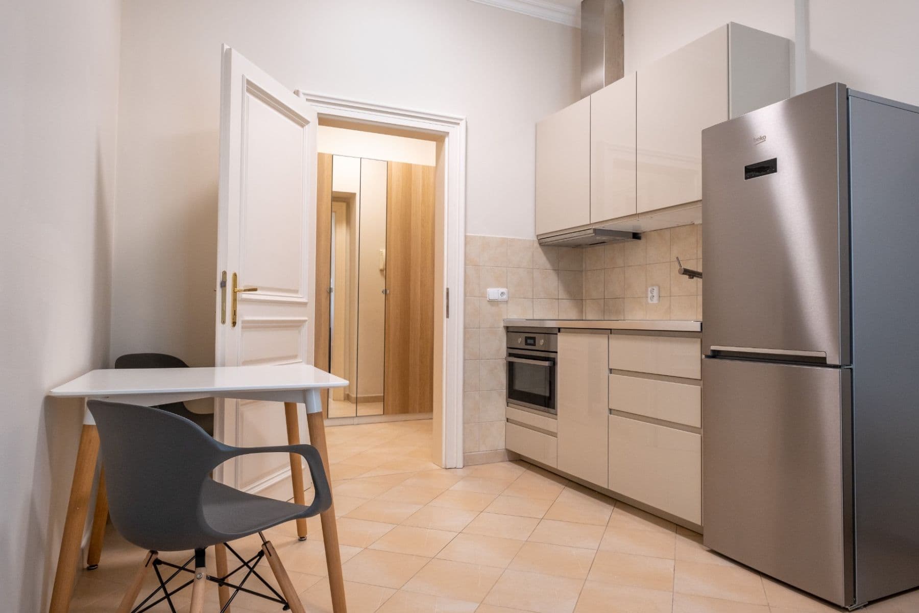 Pronájem bytu 1+kk 38 m², Křižíkova, Praha, Praha Pronájem bytu 1+kk 38 m², Křižíkova, Praha, Praha
