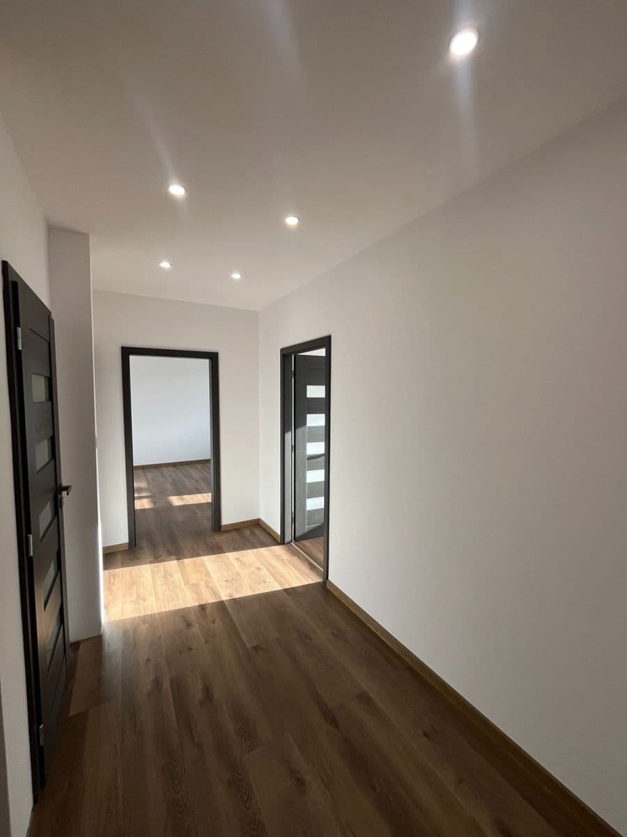 Pronájem bytu 3+1 75 m², Dlouhá, Česká Lípa, Liberecký kraj Pronájem bytu 3+1 75 m², Dlouhá, Česká Lípa, Liberecký kraj