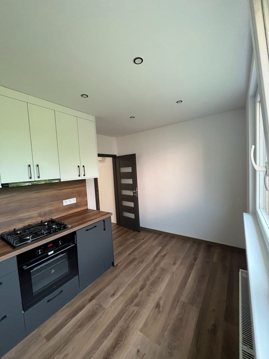 Pronájem bytu 3+1 75 m², Dlouhá, Česká Lípa, Liberecký kraj Pronájem bytu 3+1 75 m², Dlouhá, Česká Lípa, Liberecký kraj