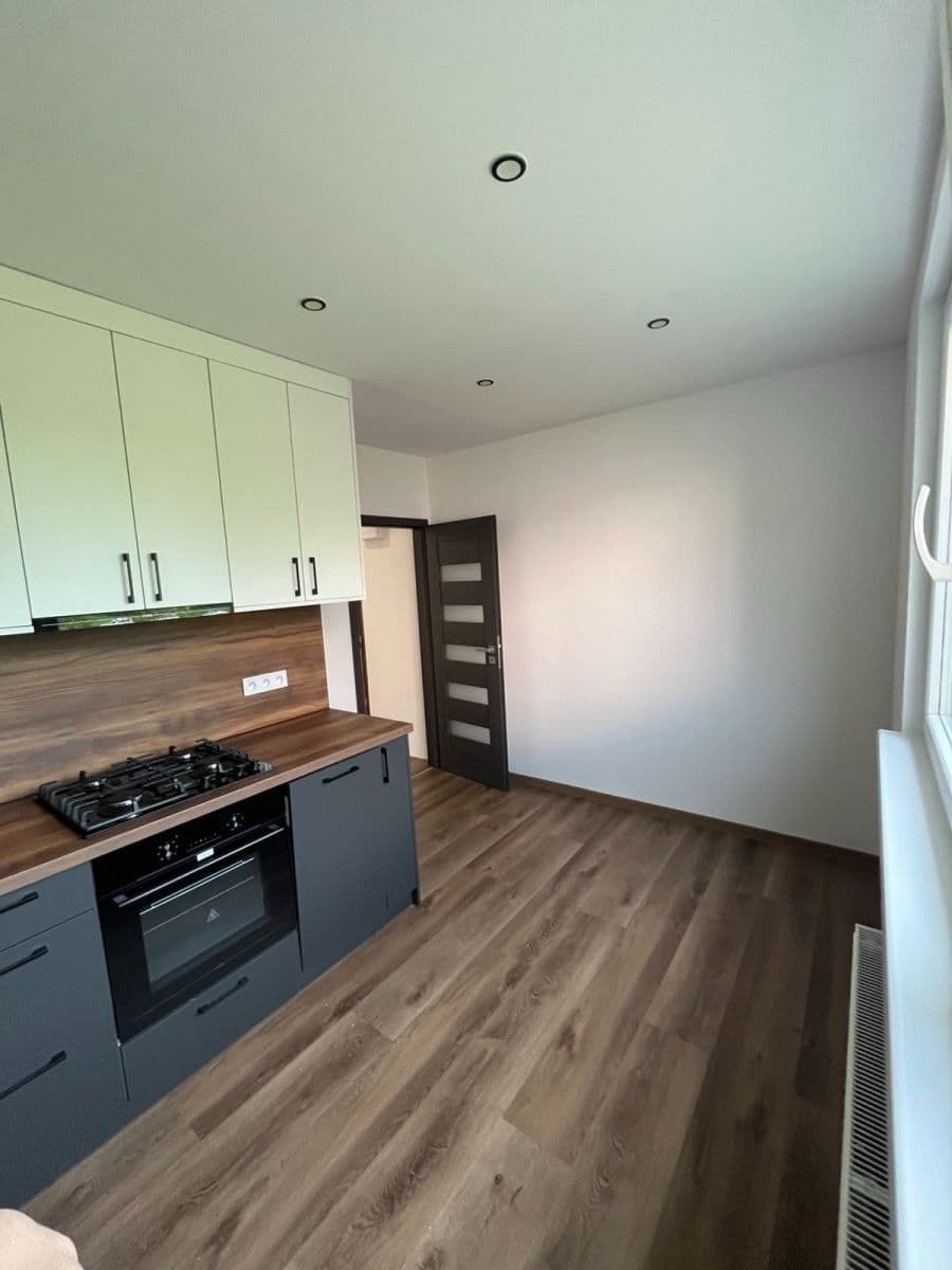Pronájem bytu 3+1 75 m², Dlouhá, Česká Lípa, Liberecký kraj Pronájem bytu 3+1 75 m², Dlouhá, Česká Lípa, Liberecký kraj