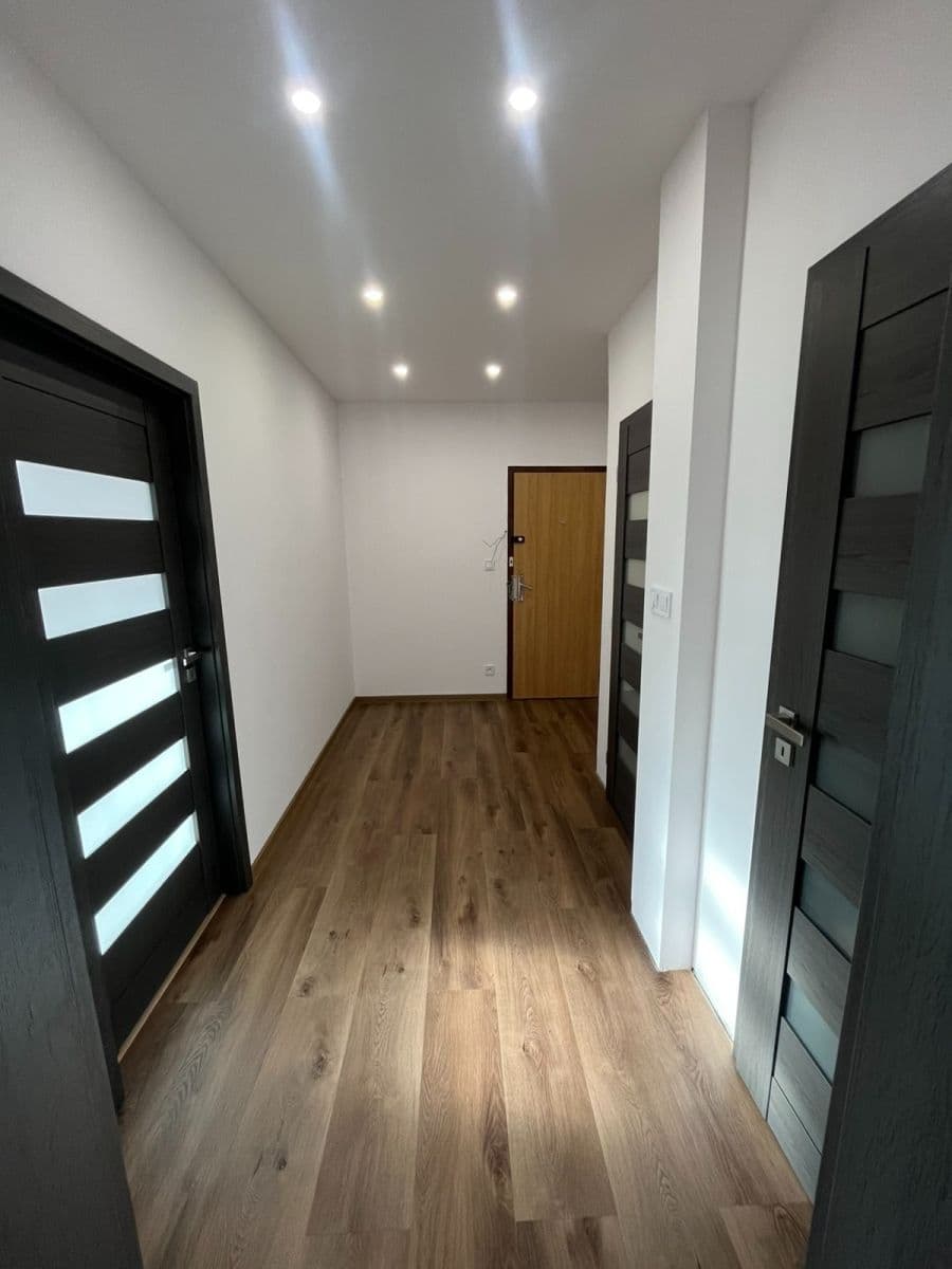 Pronájem bytu 3+1 75 m², Dlouhá, Česká Lípa, Liberecký kraj Pronájem bytu 3+1 75 m², Dlouhá, Česká Lípa, Liberecký kraj