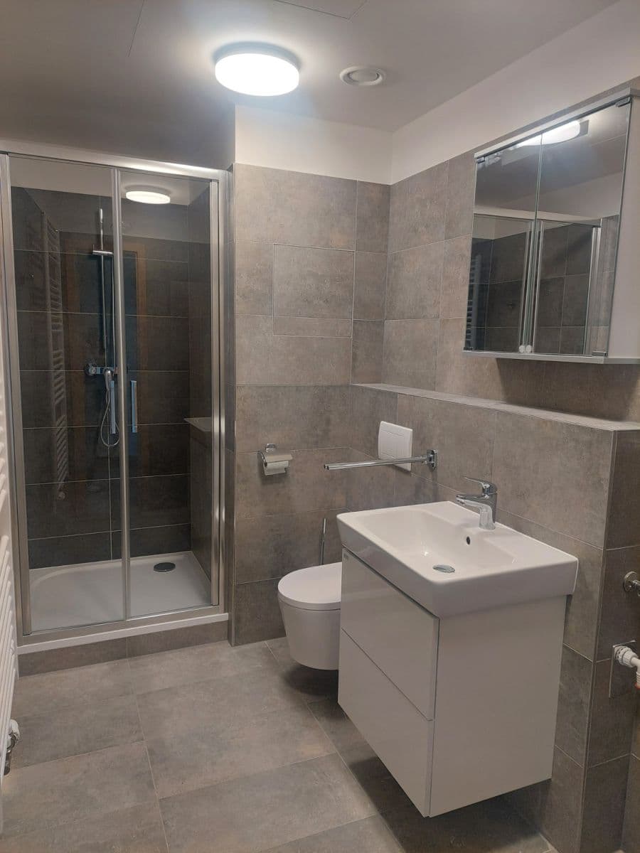 Pronájem bytu 1+kk 31 m², U Továren, Praha, Praha Pronájem bytu 1+kk 31 m², U Továren, Praha, Praha