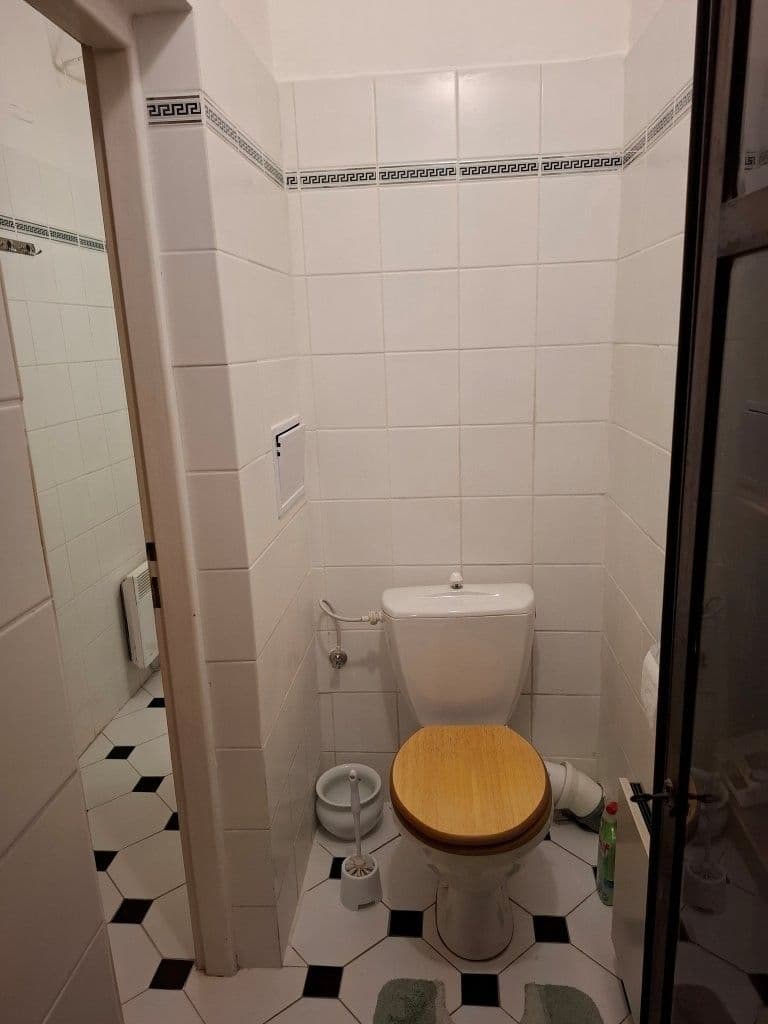 Prodej bytu 3+1 84 m², Husitská, Praha, Praha Prodej bytu 3+1 84 m², Husitská, Praha, Praha