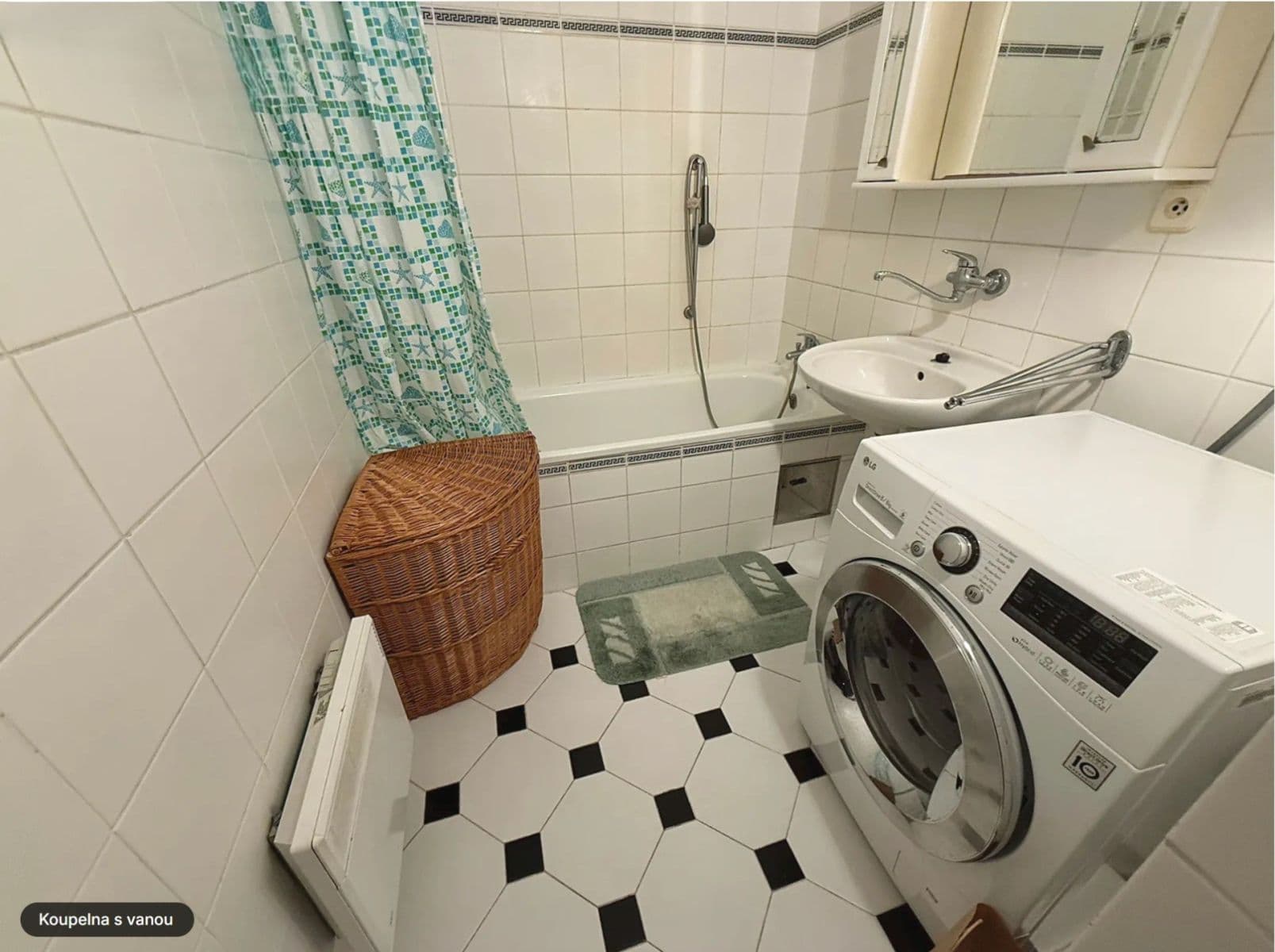 Prodej bytu 3+1 84 m², Husitská, Praha, Praha Prodej bytu 3+1 84 m², Husitská, Praha, Praha