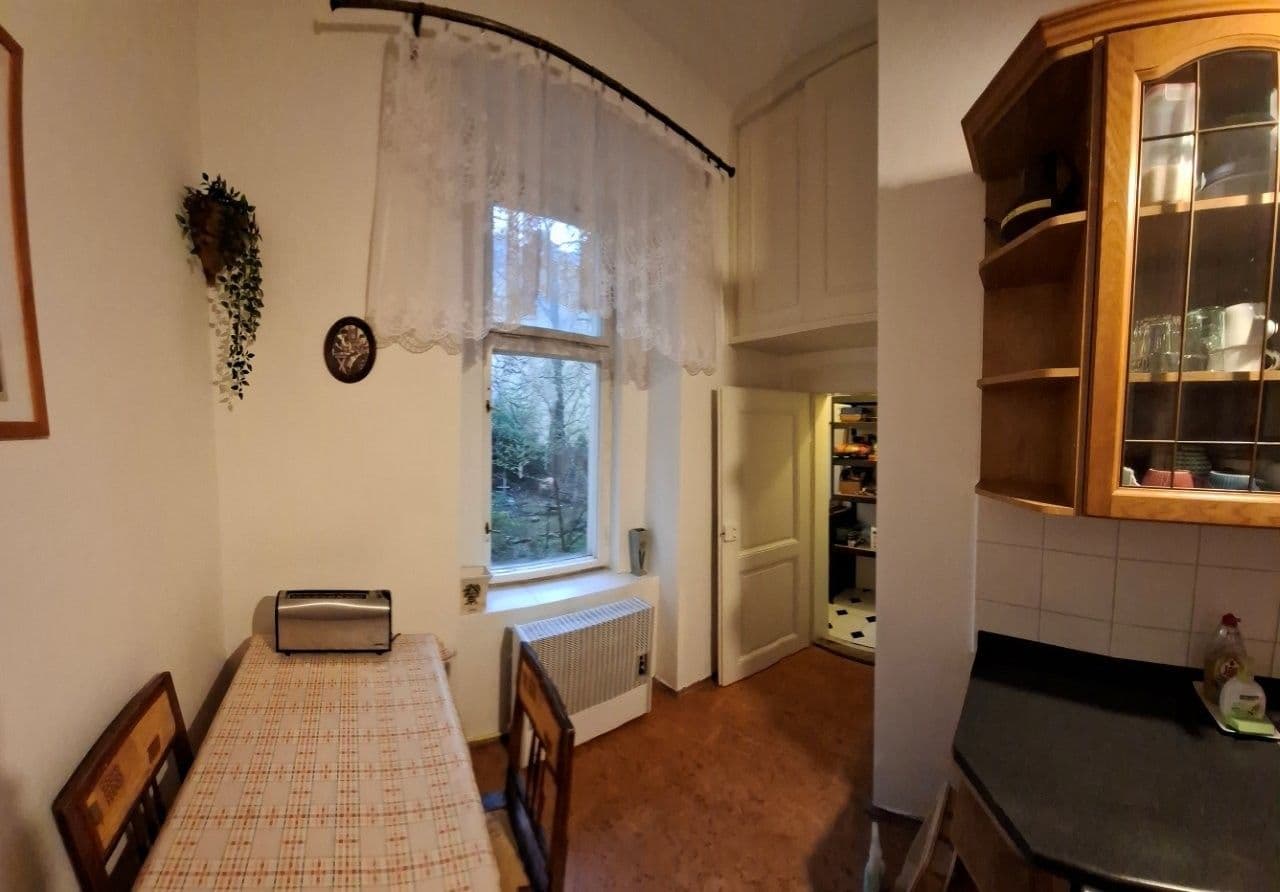Prodej bytu 3+1 84 m², Husitská, Praha, Praha Prodej bytu 3+1 84 m², Husitská, Praha, Praha
