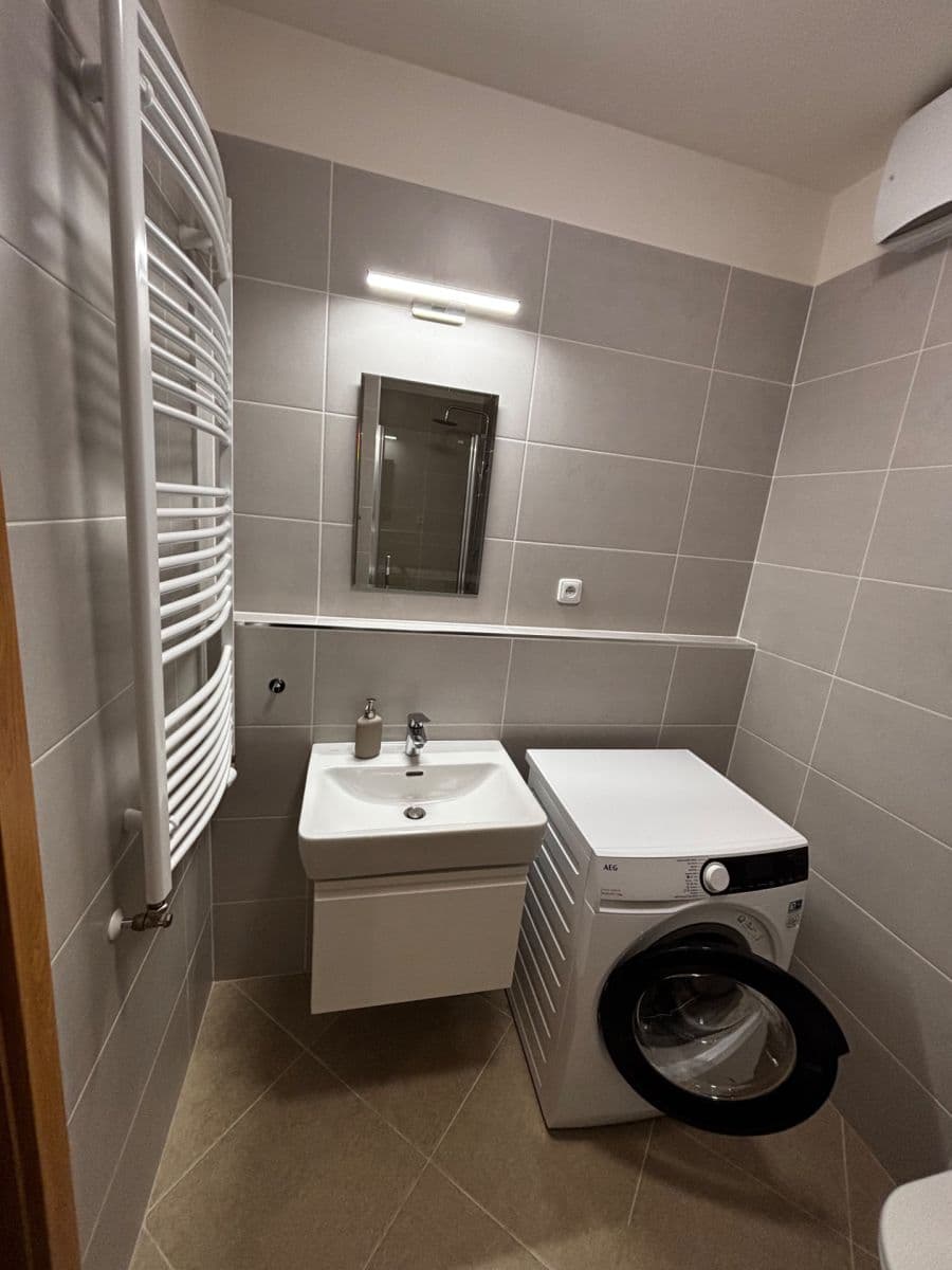 Pronájem bytu 1+kk 29 m², Thomasova, Praha, Praha Pronájem bytu 1+kk 29 m², Thomasova, Praha, Praha