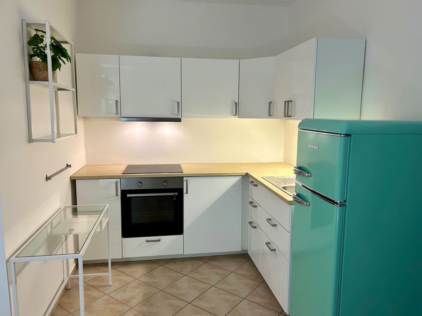 Pronájem bytu 1+kk 38 m², U Uranie, Praha, Praha Pronájem bytu 1+kk 38 m², U Uranie, Praha, Praha