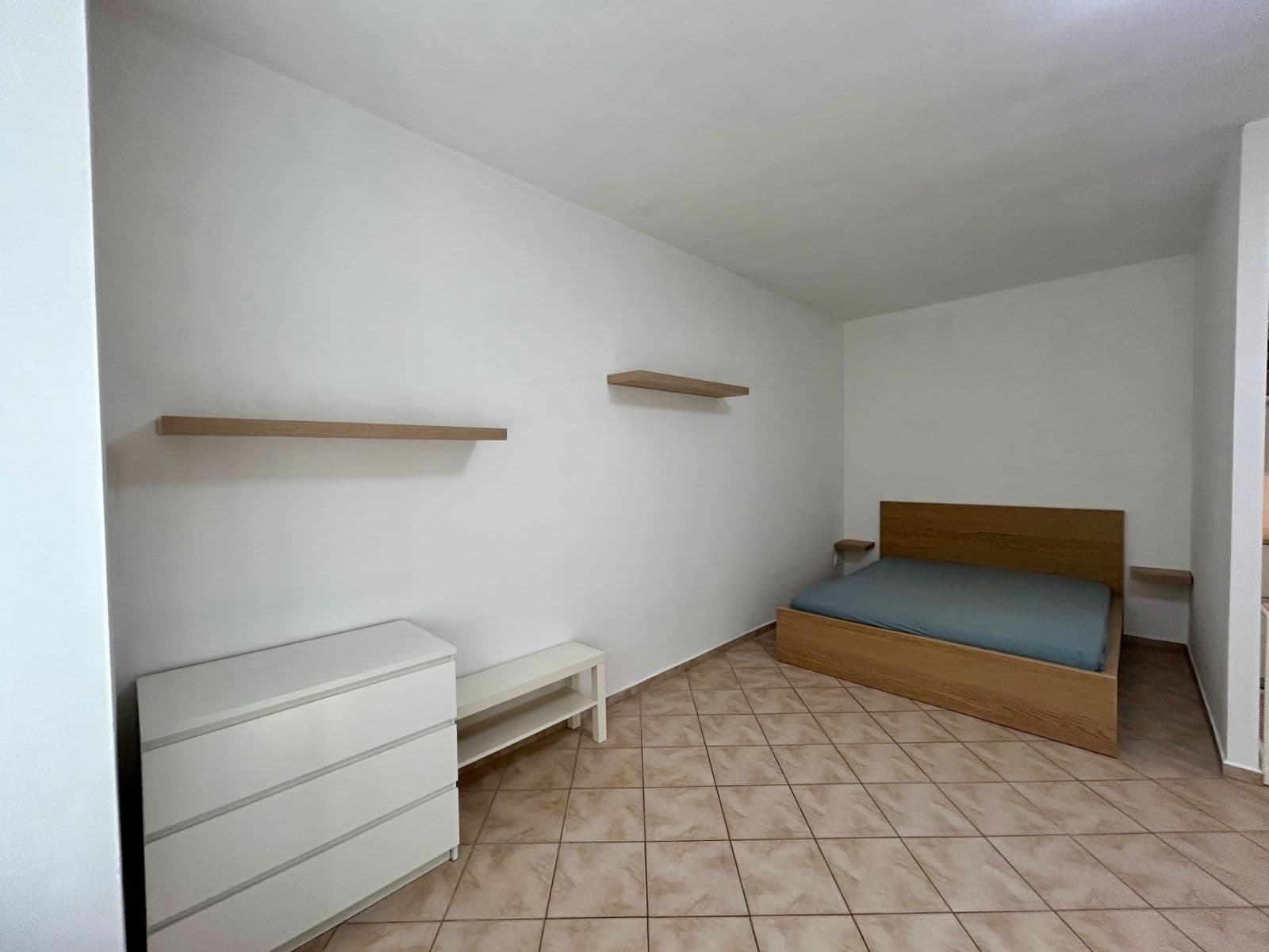 Pronájem bytu 1+kk 38 m², U Uranie, Praha, Praha Pronájem bytu 1+kk 38 m², U Uranie, Praha, Praha