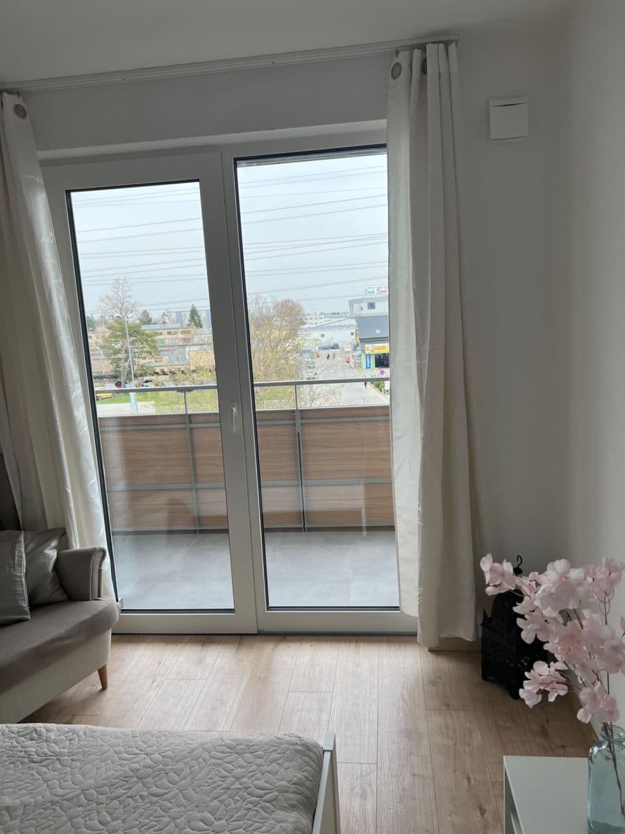 Pronájem bytu 2+1 52 m², Galvaniho, Ružinov, Bratislavský kraj Pronájem bytu 2+1 52 m², Galvaniho, Ružinov, Bratislavský kraj