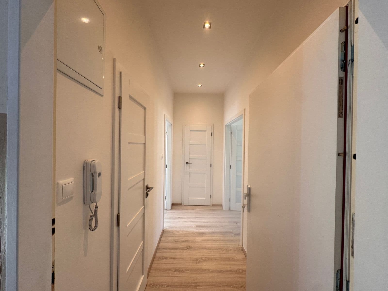 Pronájem bytu 1+1 45 m², Jana Zajíce, Praha, Praha Pronájem bytu 1+1 45 m², Jana Zajíce, Praha, Praha