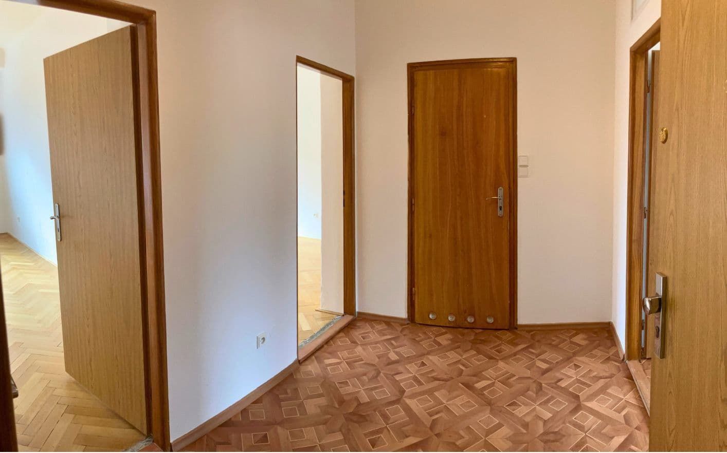 Pronájem bytu 2+1 69 m², Šmejkalova, Brno, Jihomoravský kraj Pronájem bytu 2+1 69 m², Šmejkalova, Brno, Jihomoravský kraj